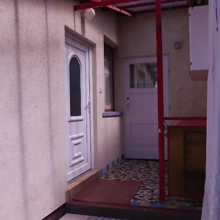 Emese Apartman *